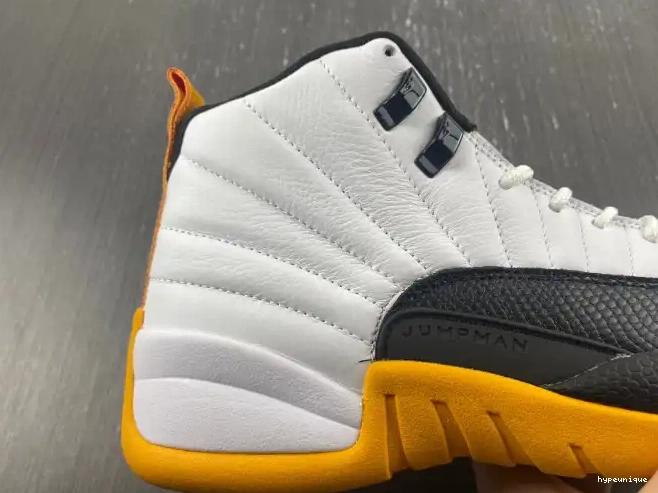 HYPE Years Air Jordan in China 25 DR8887-100 12 0608